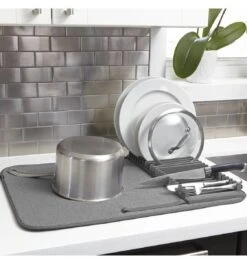 Umbra Udry Afdruiprek Met Droogmat - Antraciet -Levensproducten 1122x1200 2