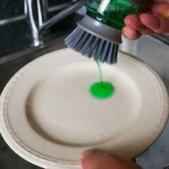 In Round Afwasborstel Met Zeepdispenser / Zeepreservoir – Inclusief Houder – Grijs – Afwas Borstel – Zeep Handborstel – Doseerpomp – Afwasmiddel Dispenser – Navulbaar 15 In Round Afwasborstel Met Zeepdispenser / Zeepreservoir – Inclusief Houder – Grijs – Afwas Borstel – Zeep Handborstel – Doseerpomp – Afwasmiddel Dispenser – Navulbaar -Levensproducten 1200x1200 763