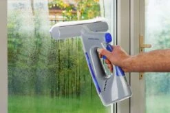 Swiss Pro+ Ruitenreiniger 3 In 1 WV 2 Blue Edition Window Vac - Ca. 120 M² - Waterzuiger - Incl. Smalle Zuigmond - Oplaadbaar - Raamwisser - Streeploos - Clicksystem - 2 Microvezeldoekjes - Met Sprayfunctie - Low Noise - Hepafilter 12 Swiss Pro+ Ruitenreiniger 3 In 1 WV 2 Blue Edition Window Vac - Ca. 120 M² - Waterzuiger - Incl. Smalle Zuigmond - Oplaadbaar - Raamwisser - Streeploos - Clicksystem - 2 Microvezeldoekjes - Met Sprayfunctie - Low Noise - Hepafilter -Levensproducten 1200x799 9